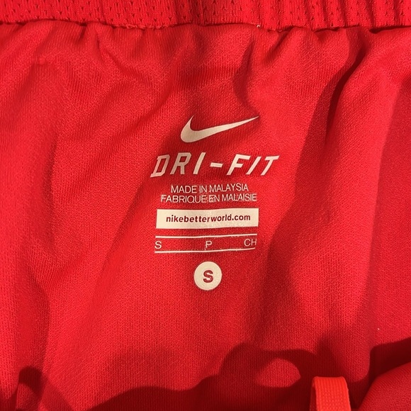 🔥Nike Red and Pink Athletic Shorts🔥 - Picture 5 of 7